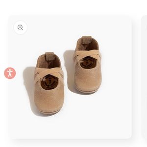 Size 4 Freshly Picked (approx age 1.5-2) ballet slipper in weathered brown.